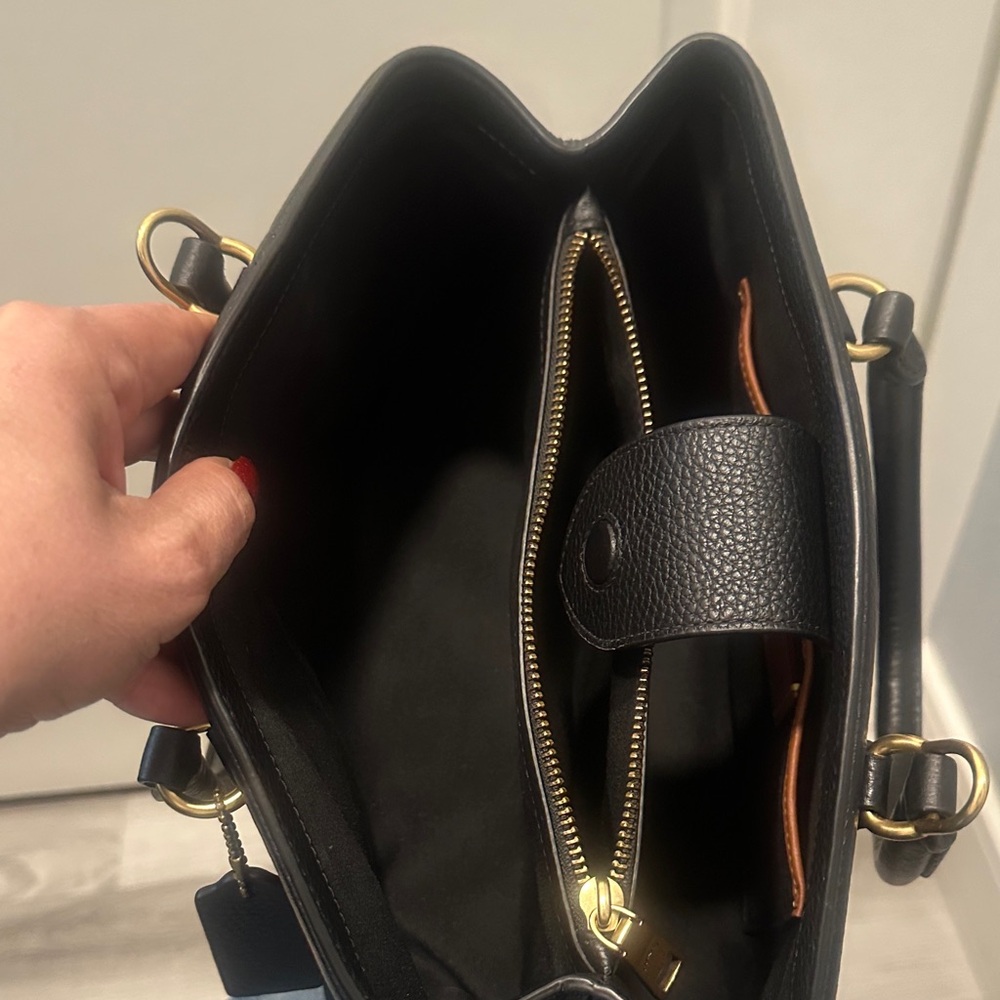 Coach Legacy Medium Black Pebbled  Leather Carryall 28 - Picture 6 of 10